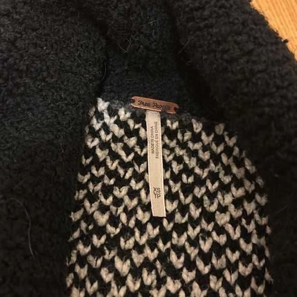 FREE PEOPLE - inside out cardigan - Picture 3 of 8